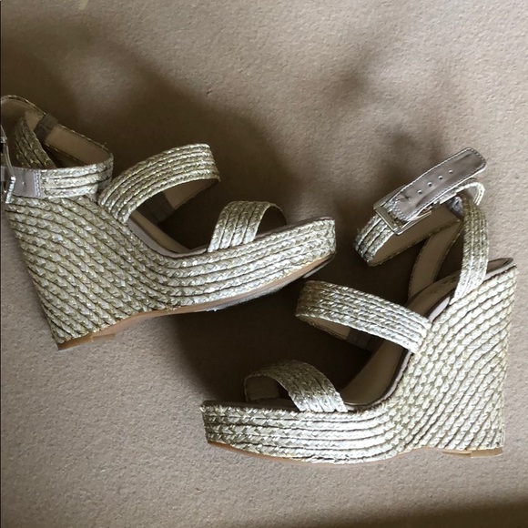 Vince Camuto wedges - Picture 1 of 4